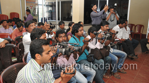 lobo press meet 1